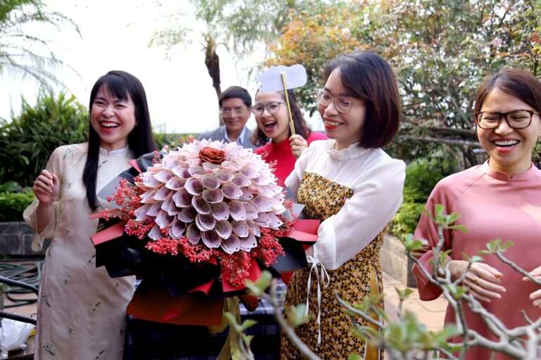 HỘI THI CẮM HOA CHÀO MỪNG NGÀY QUỐC TẾ 8/3