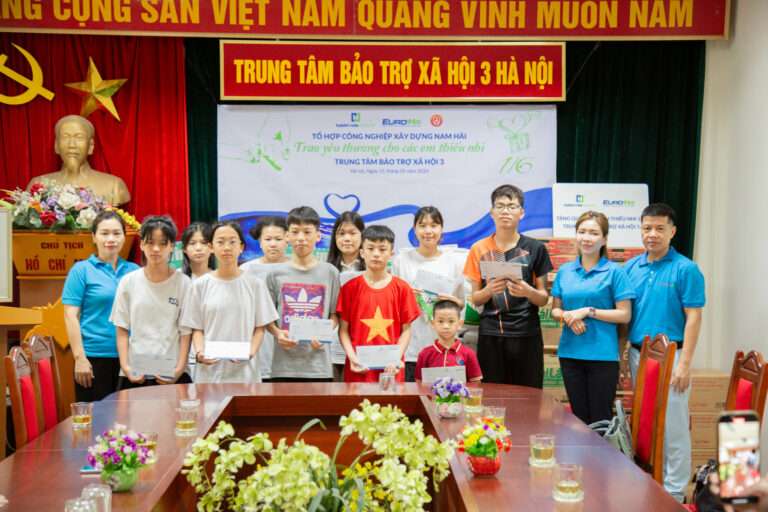 Trao yêu thương cho các em thiếu nhi tại Trung tâm bảo trợ xã hội 3