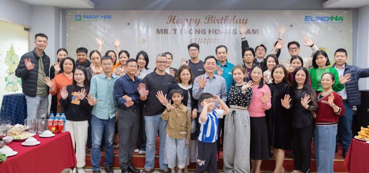 KHOẢNH KHẮC SINH NHẬT ĐÁNG NHỚ CỦA GIÁM ĐỐC TRƯƠNG HOÀNG NAM